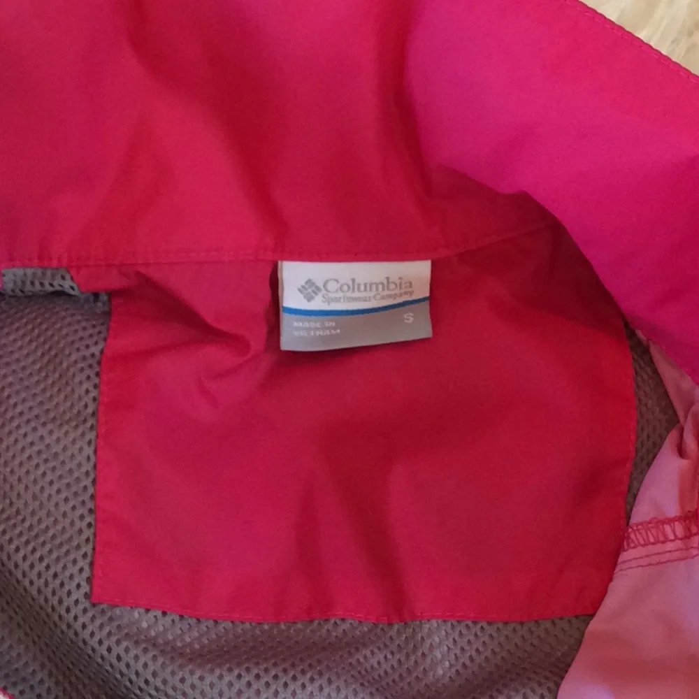 Columbia bright pink windbreaker w/ packable hood - Picture 5 of 12